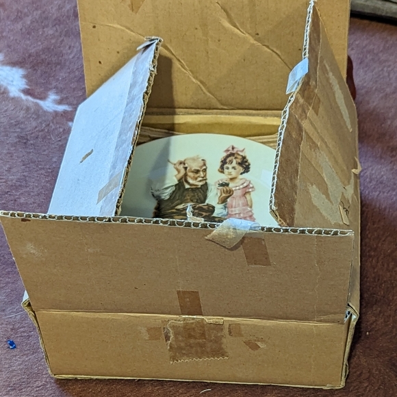 1982 Norman Rockwell International Collectors Set Of 4 Porcelain Plates In Box - Picture 12 of 12